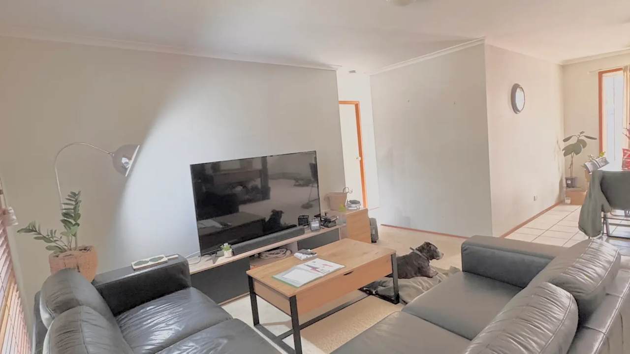 Unfurnished room in a flatshare