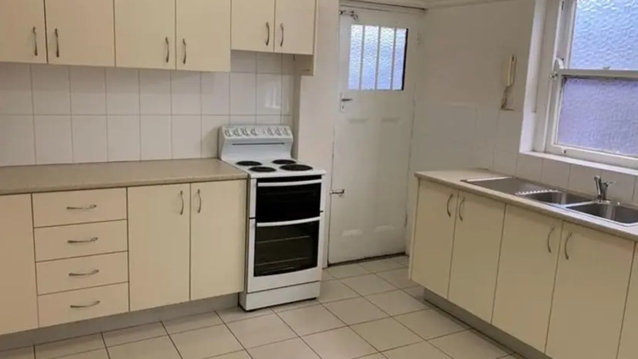 Room in a share house