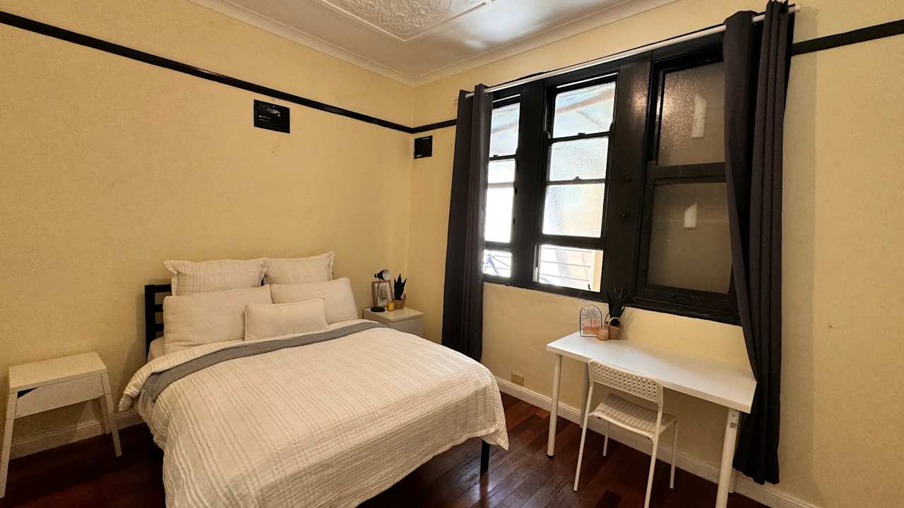 Furnished room in a share house