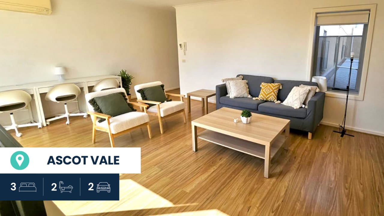 Furnished room in a flatshare