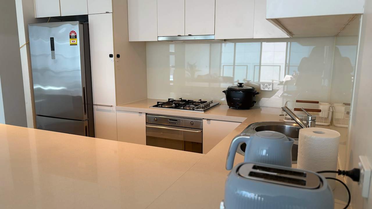 Furnished room in a flatshare