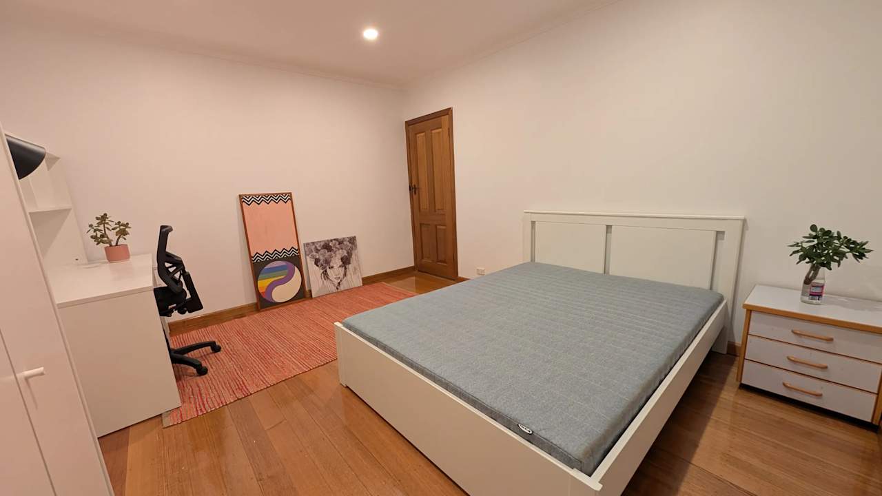 Room in a share house