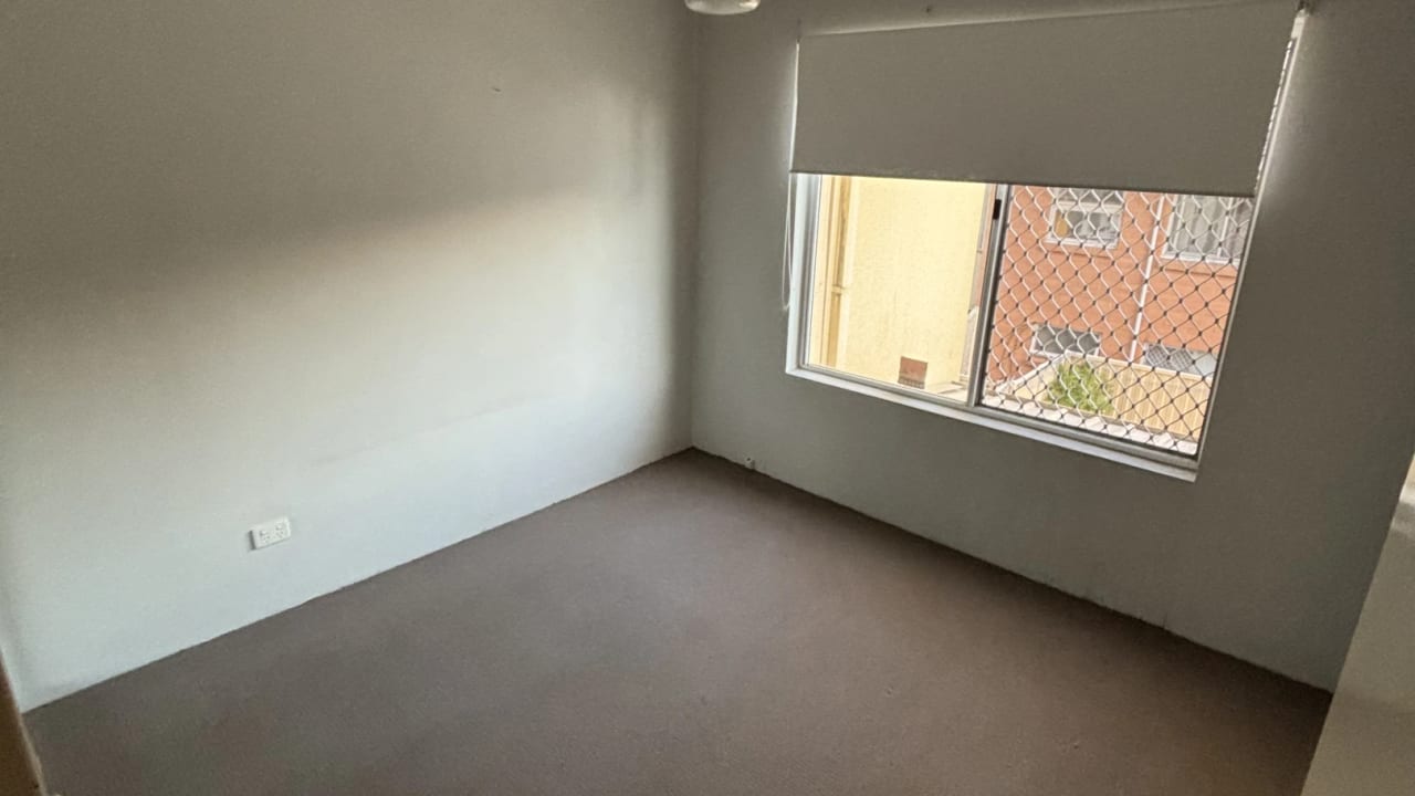 Unfurnished room with own bathroom