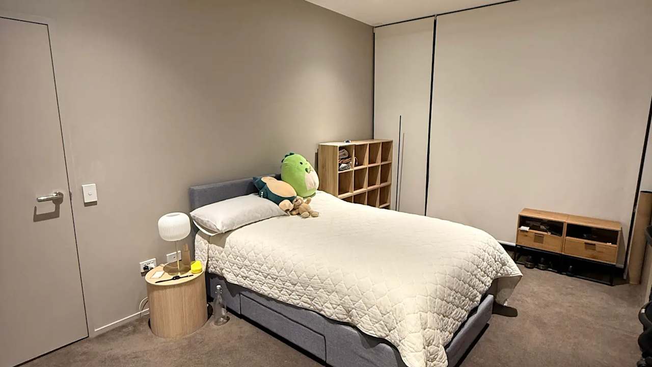 Furnished room with own bathroom