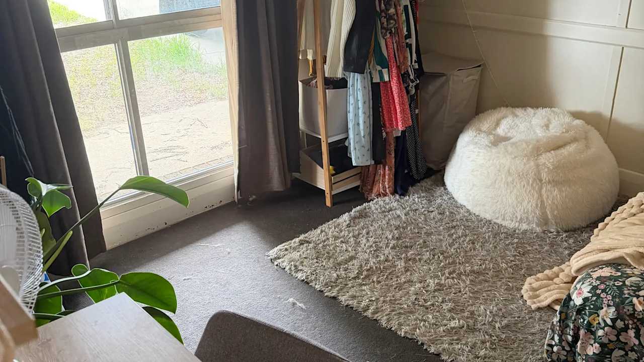 Unfurnished room in a share house