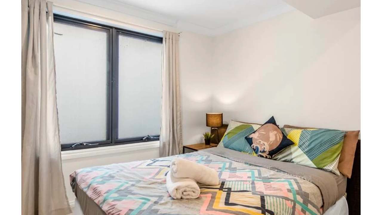 Room in a share house