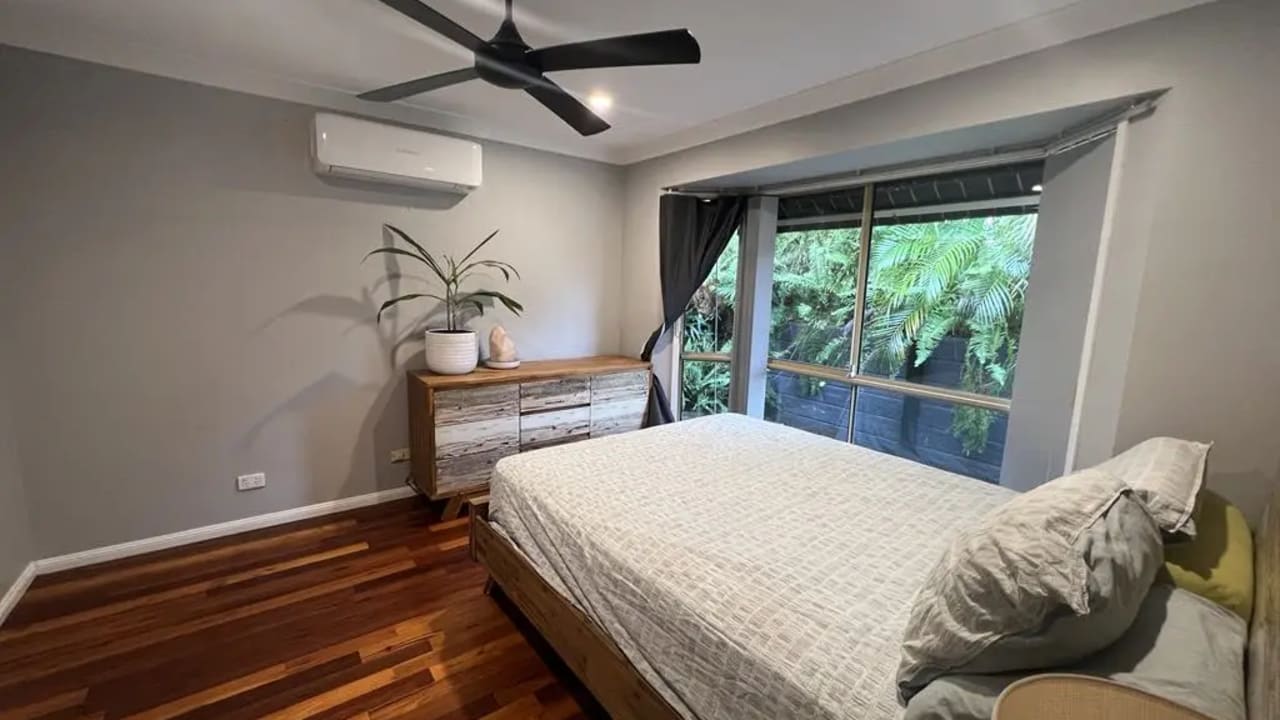 Room with ensuite in a share house