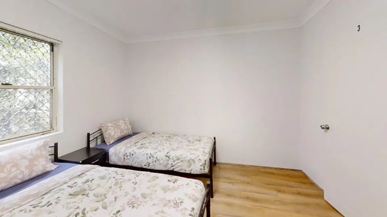 Furnished room in a flatshare