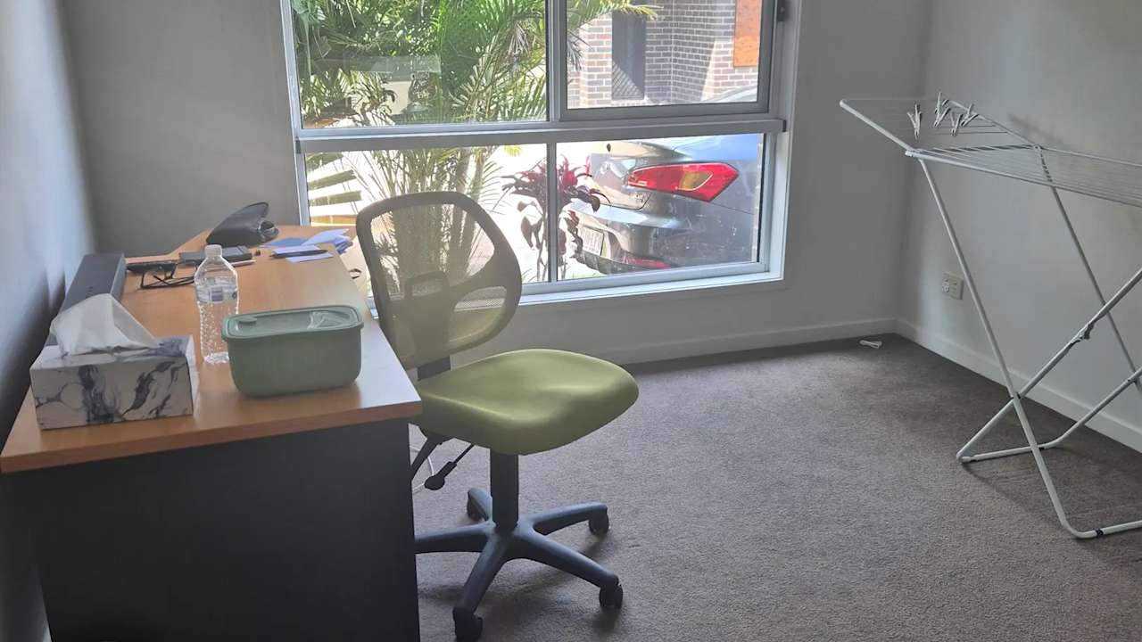 Unfurnished room in a share house