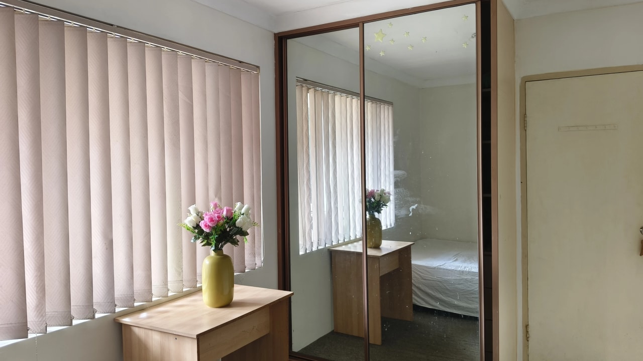 Furnished room in a flatshare