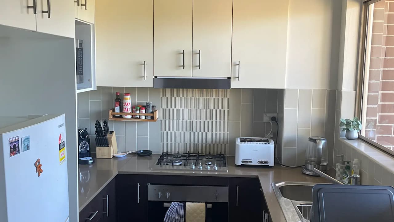 Unfurnished room in a flatshare