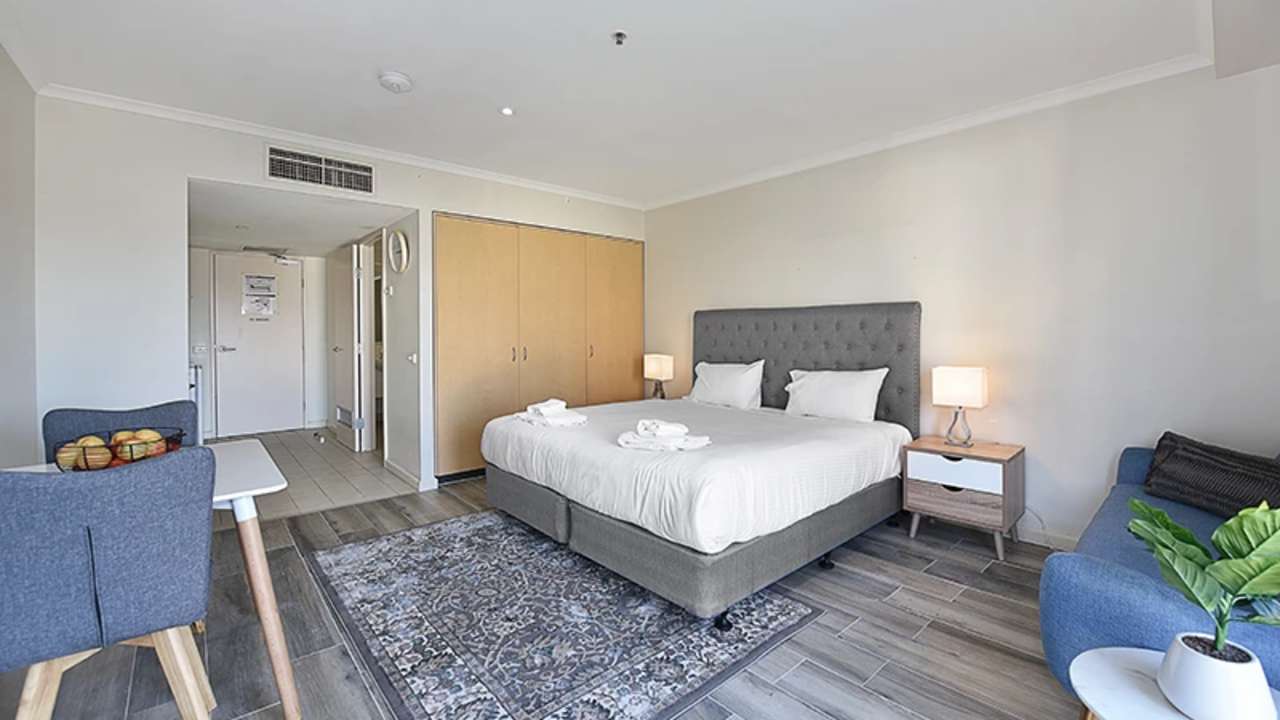 Furnished room studio flat for rent