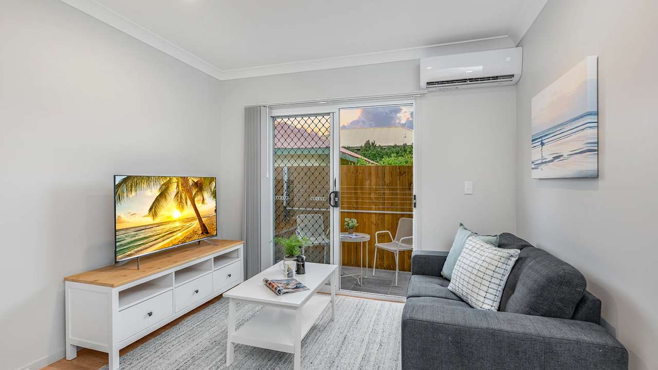 Furnished room studio flat for rent