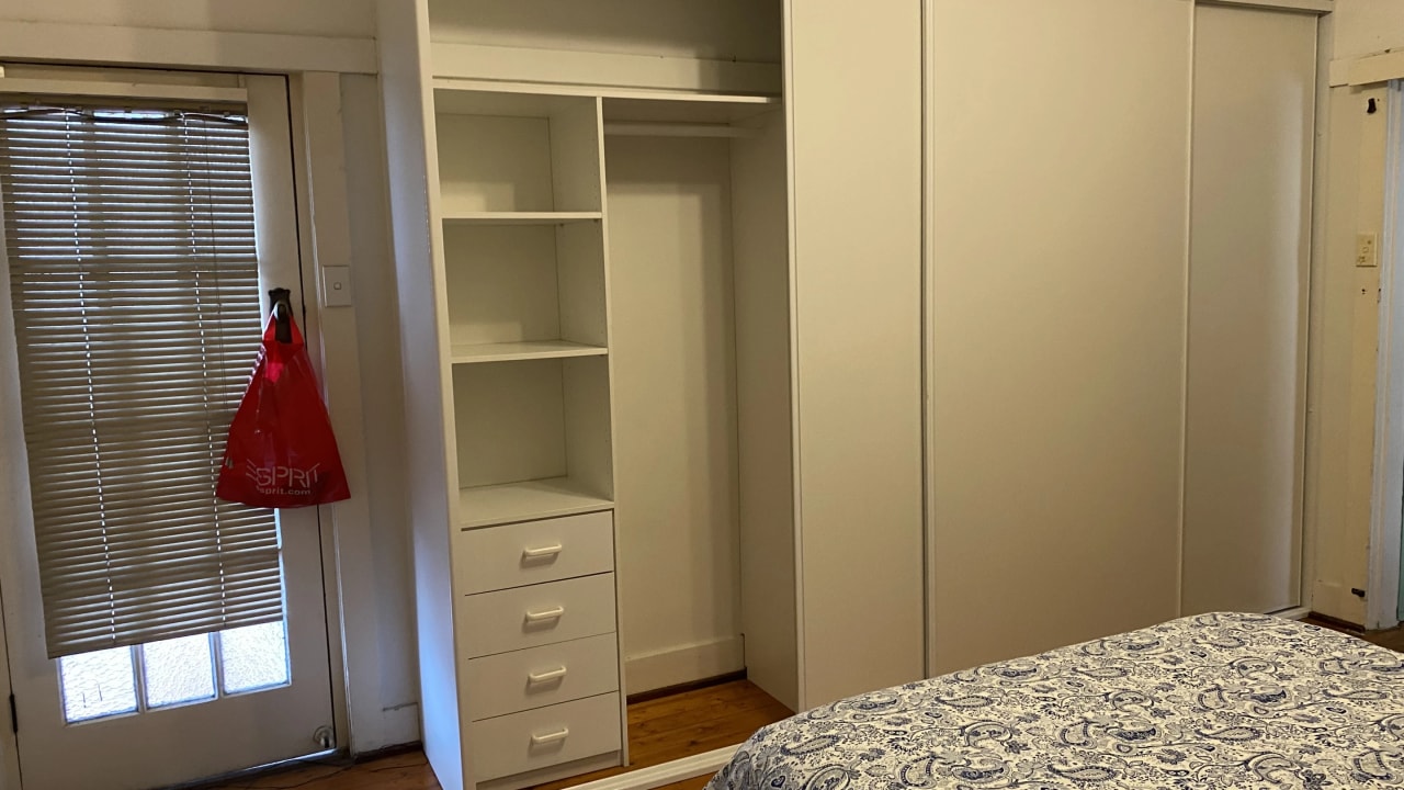 Furnished room in a share house