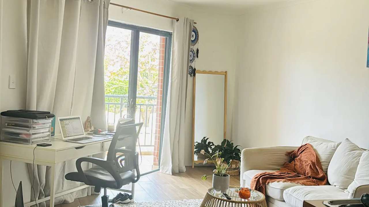 Furnished room with own bathroom