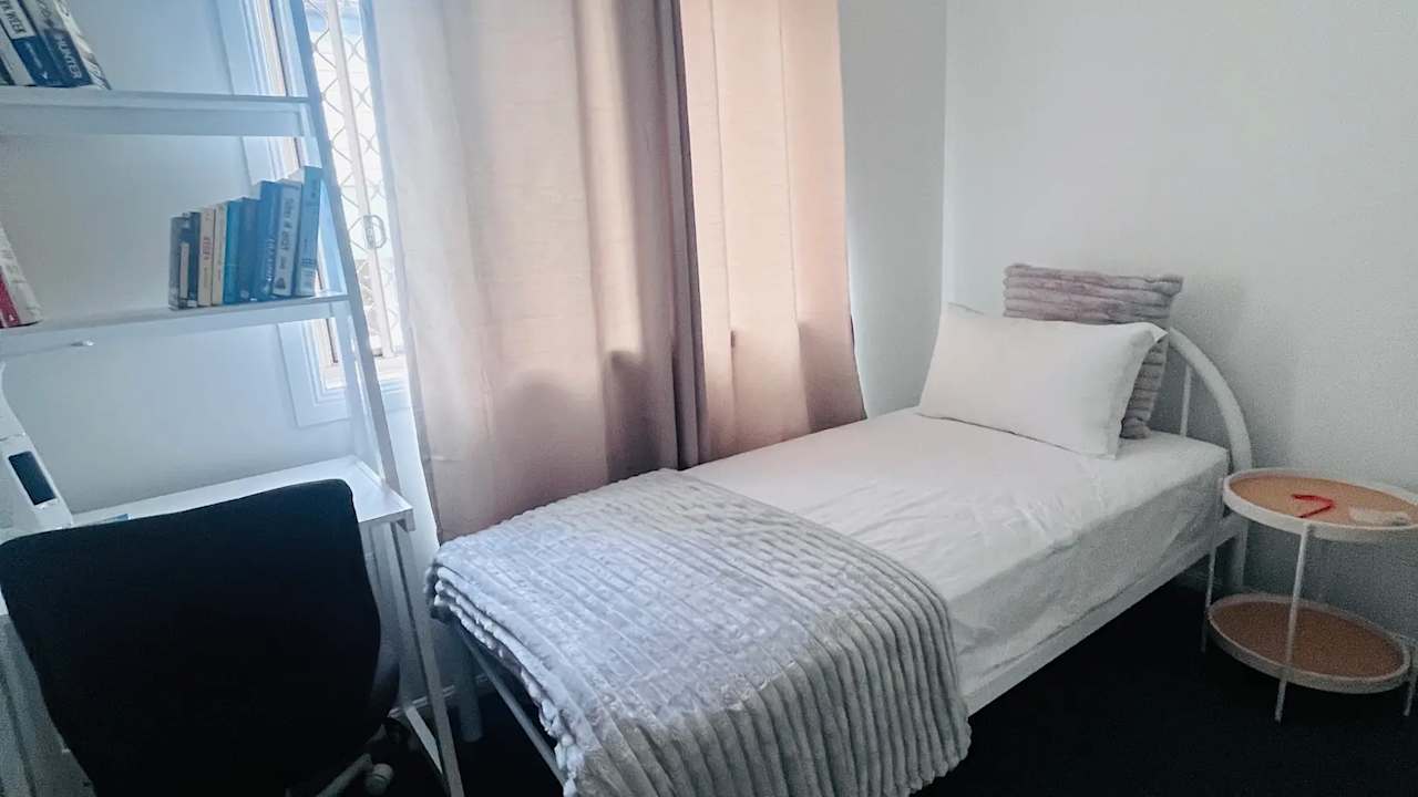 Furnished room in a share house