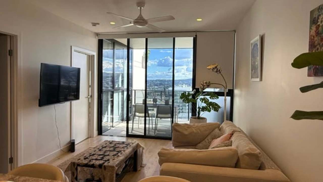 Furnished room in a flatshare