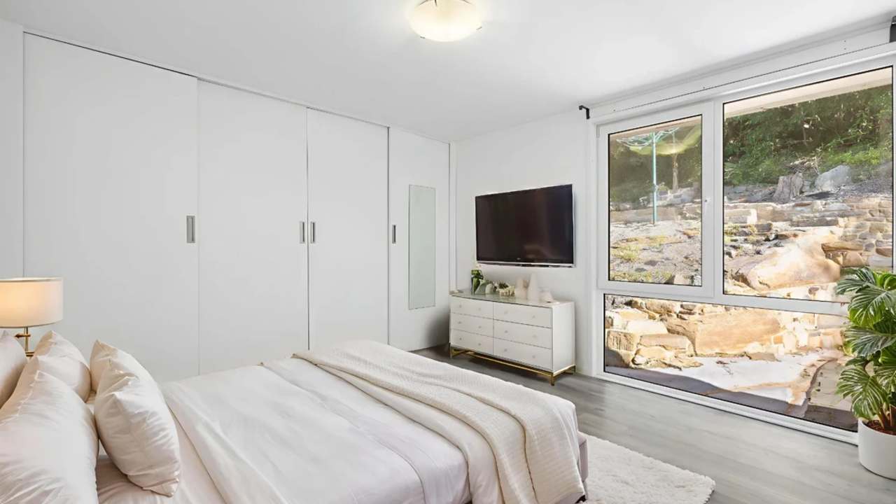 Room with ensuite in a share house