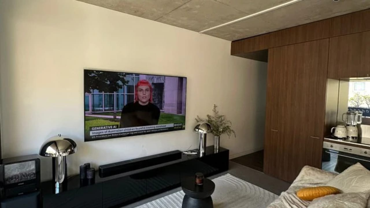 Unfurnished room in a flatshare