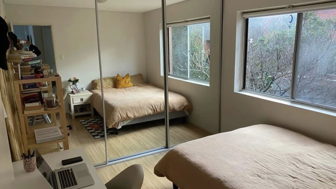 Furnished room in a flatshare
