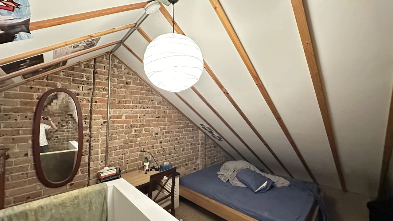 Furnished room in a share house