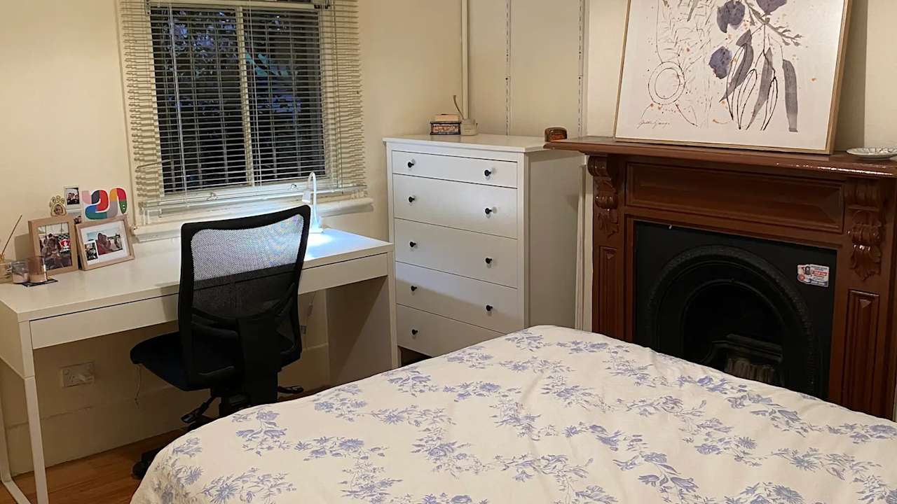 Furnished room with own bathroom