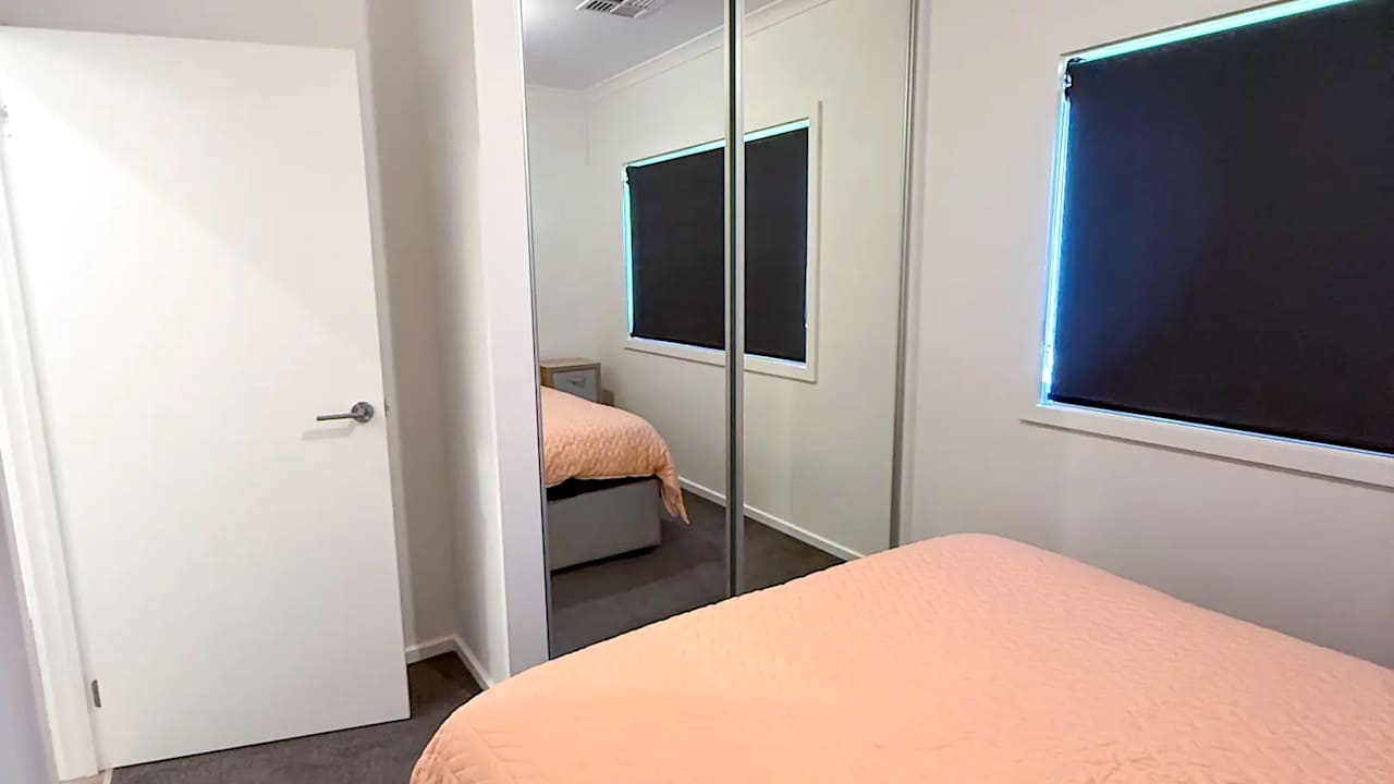 Room in a share house