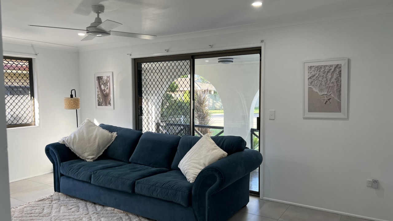 Furnished room in a share house