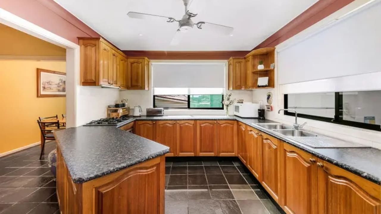 Furnished room in a share house