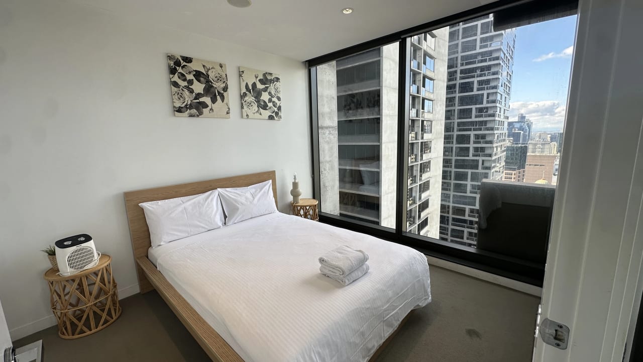 Furnished room in a flatshare