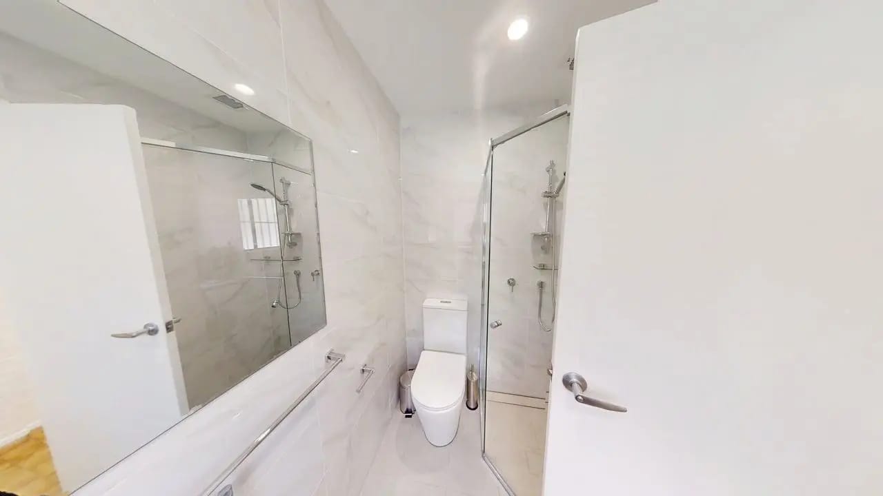 Furnished room in a flatshare