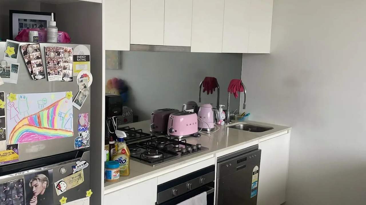 Whole property with 1 room for rent