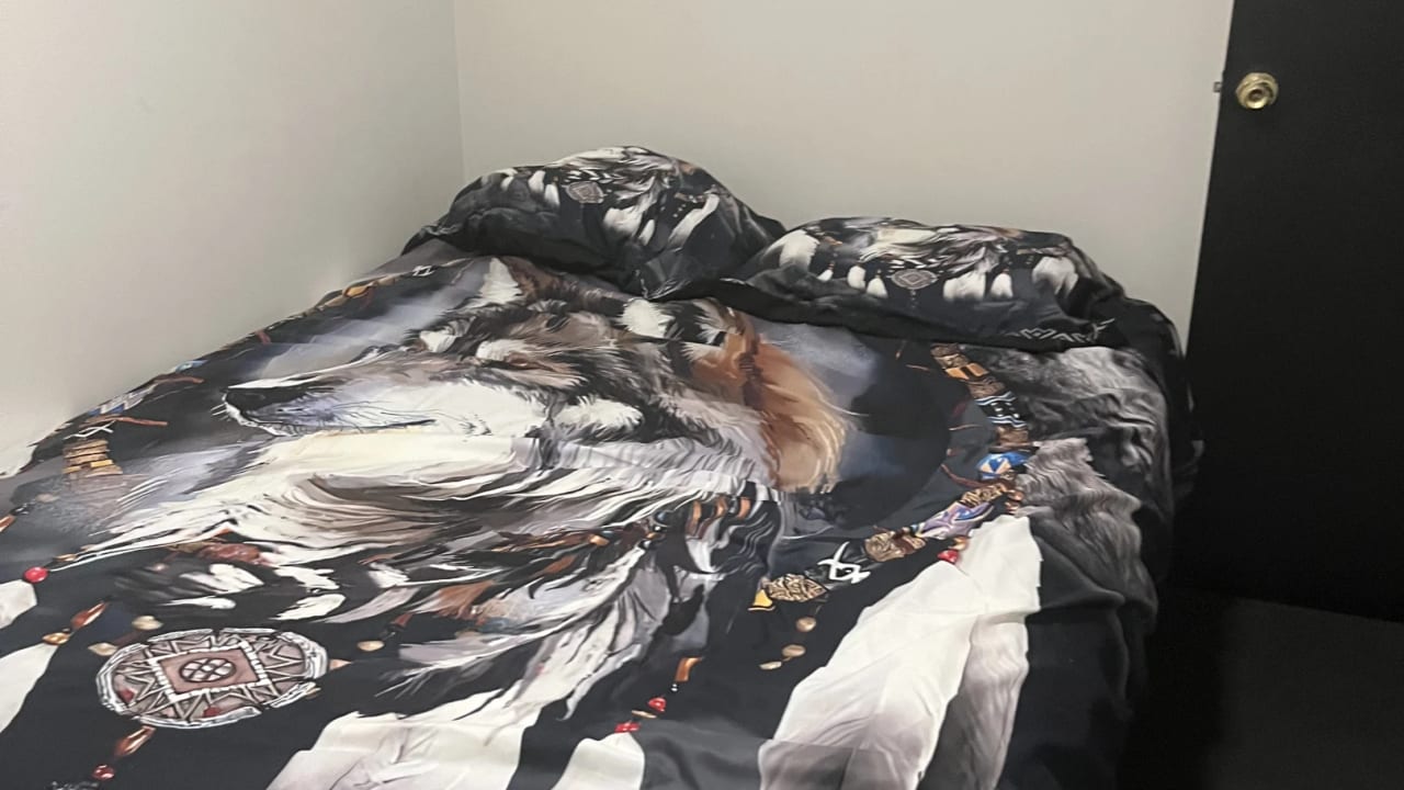 Furnished room in a share house