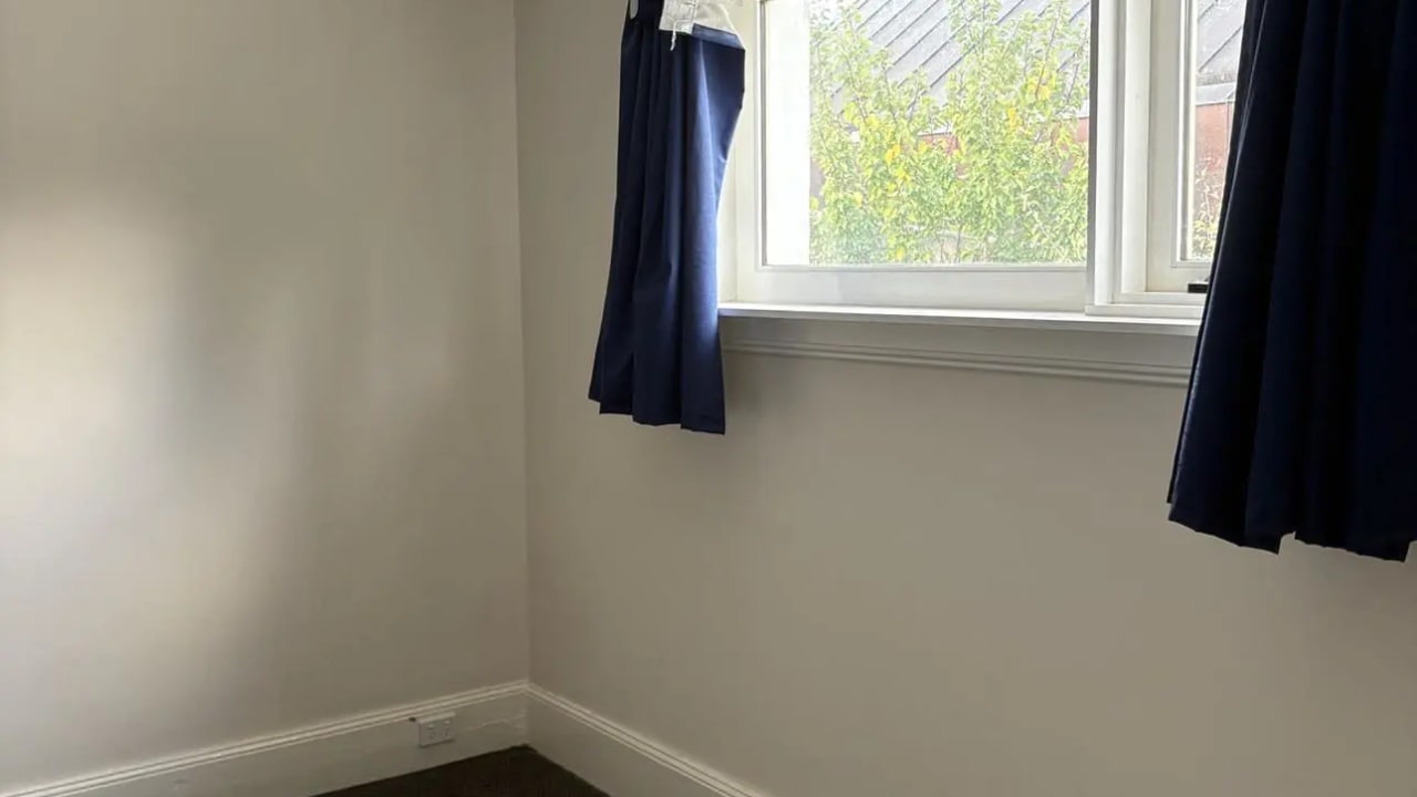 Unfurnished room in a share house