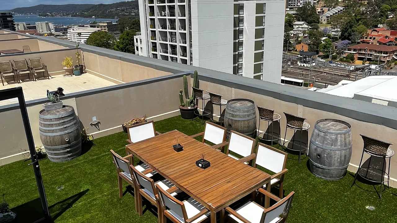 Unfurnished room in a flatshare