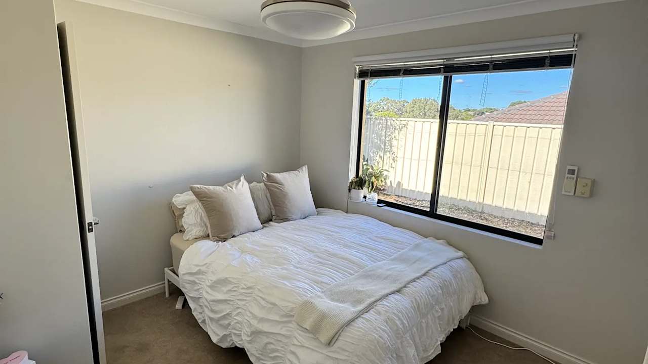 Room in a share house