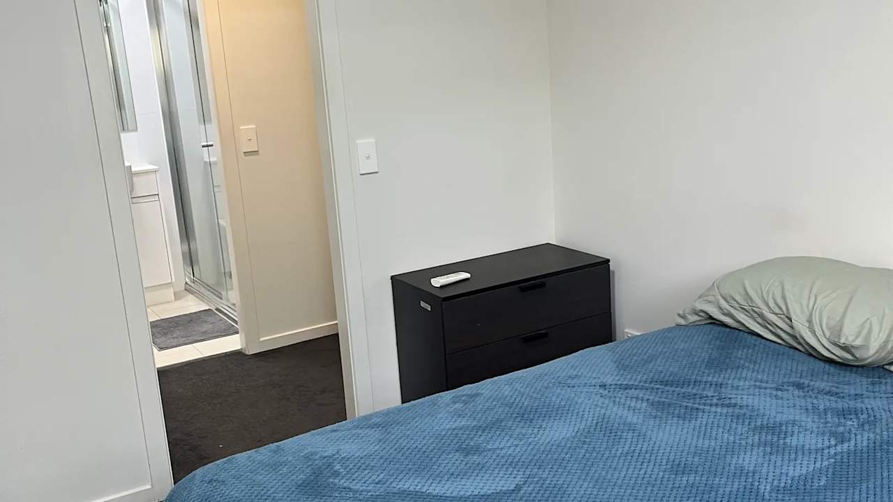 Room with ensuite in a flatshare