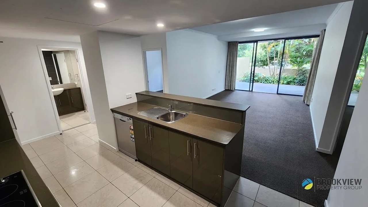 Unfurnished room with own bathroom
