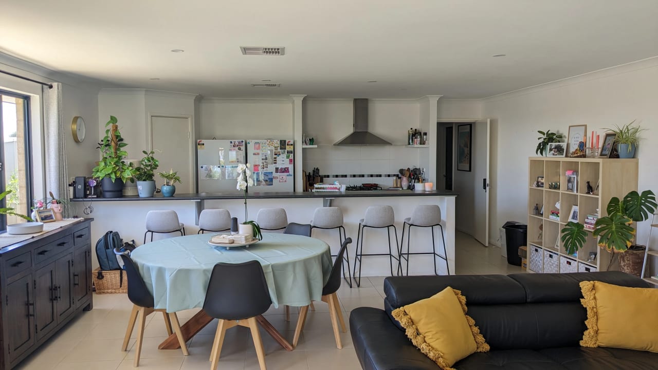 Furnished room in a share house