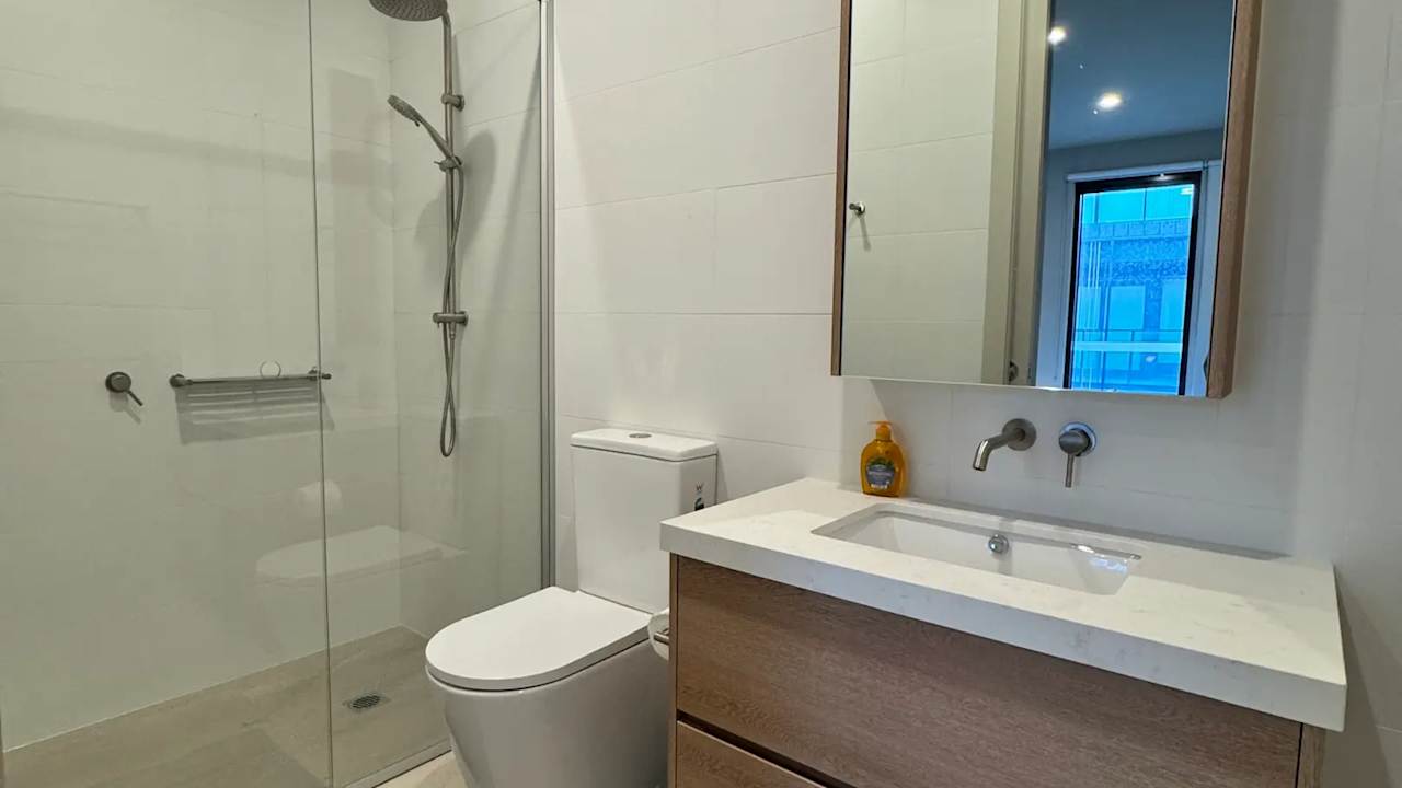 Furnished room with own bathroom