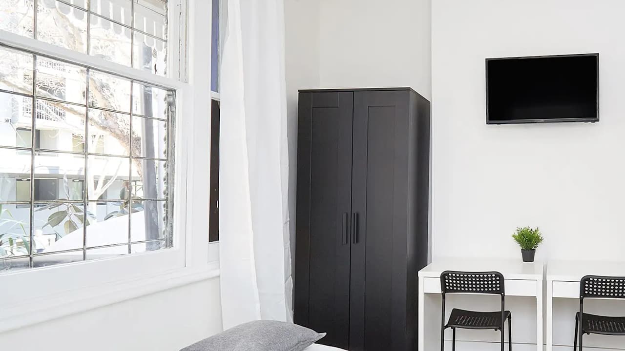 Furnished room in a share house