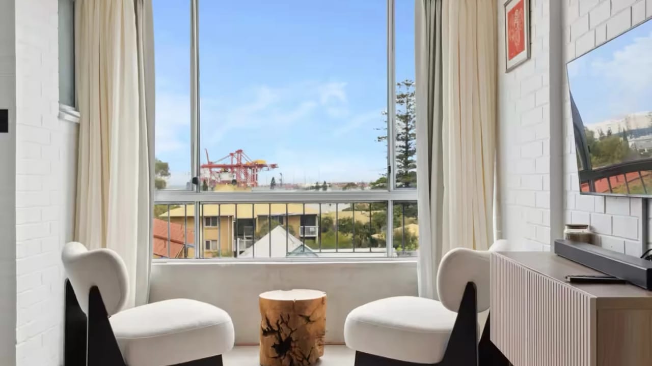 Furnished room studio flat for rent