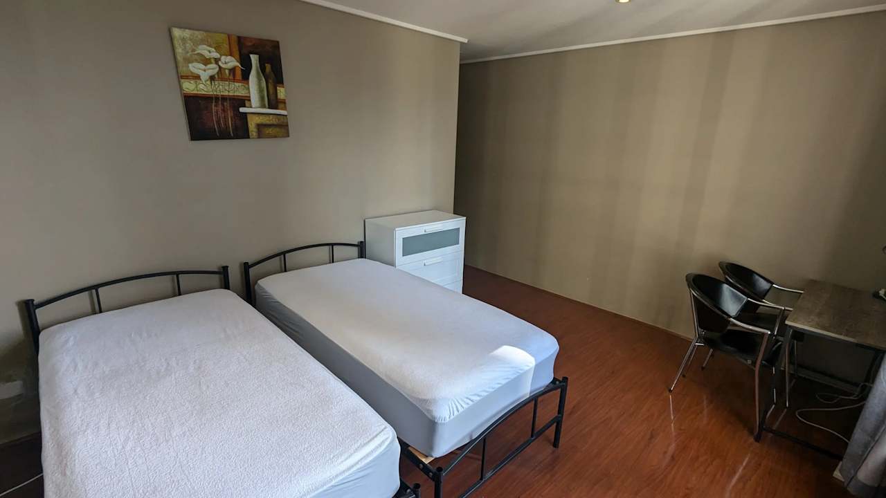 Furnished room with ensuite in a flatshare