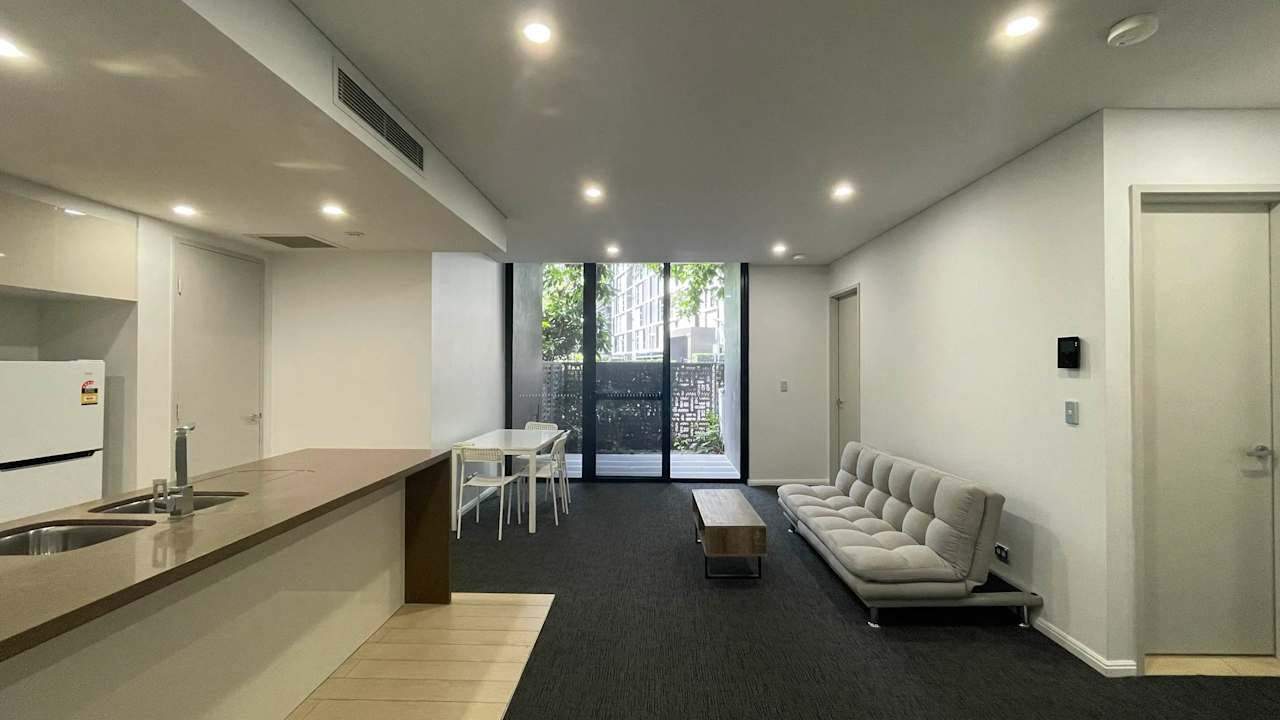 Whole property with 2 rooms for rent