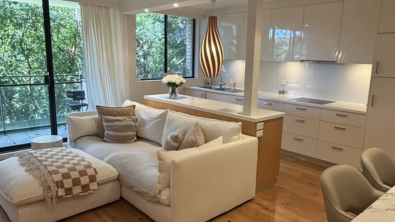 Furnished room in a flatshare