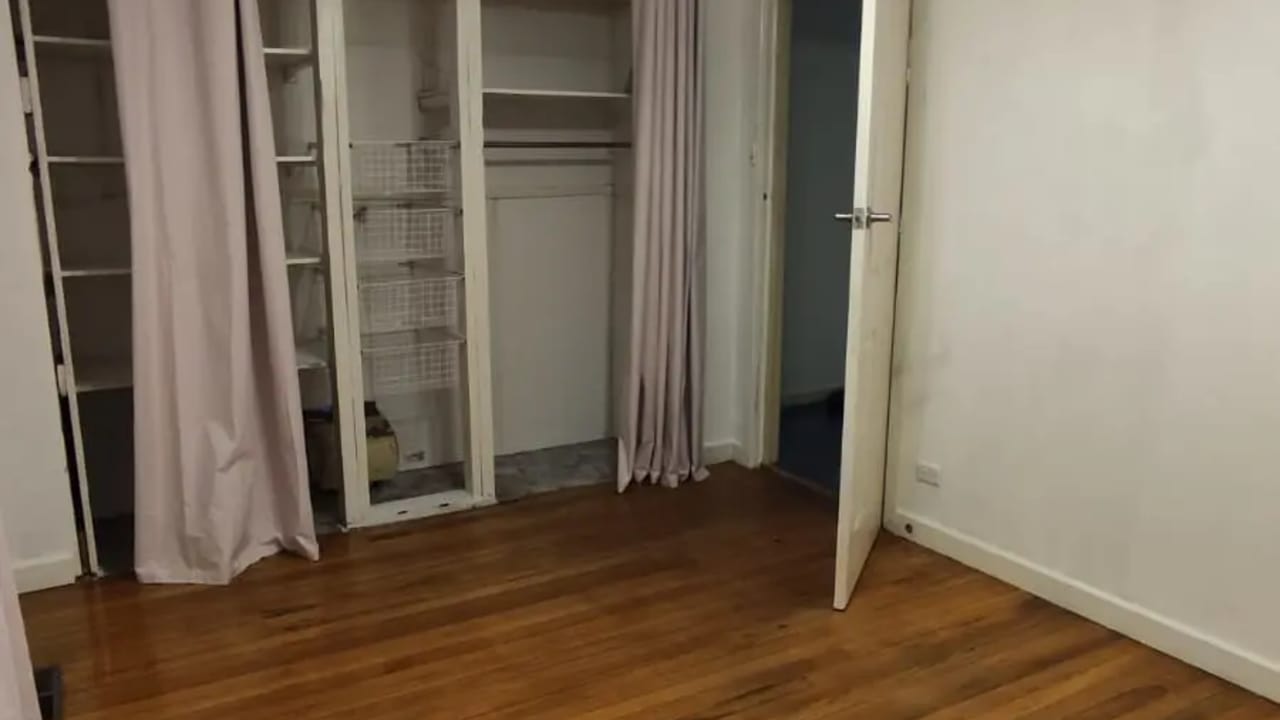 Room in a share house