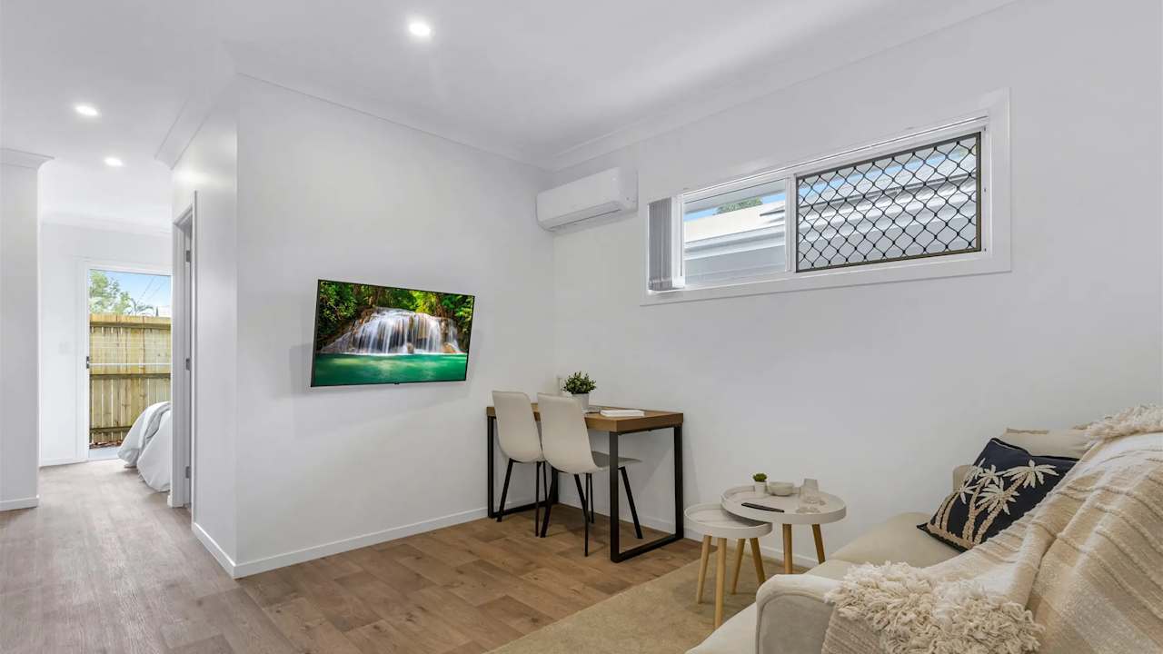 Furnished room studio flat for rent