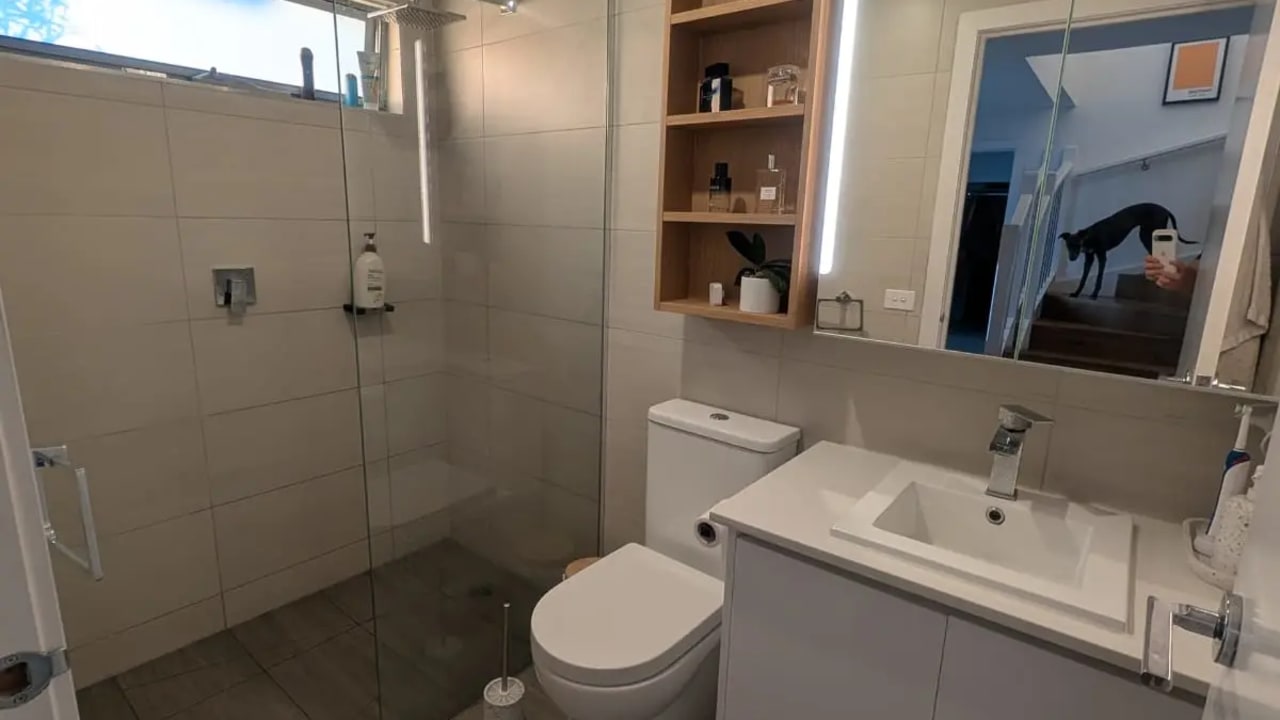 Room in a share house