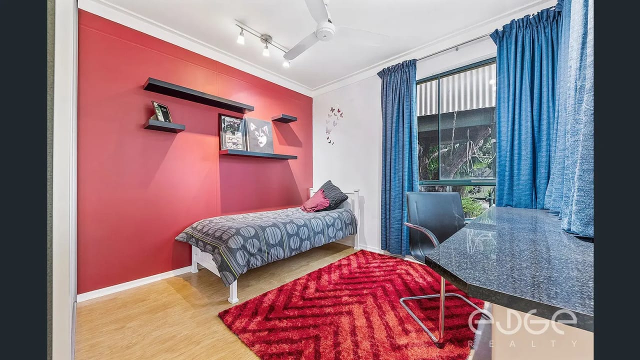 Furnished room in a share house