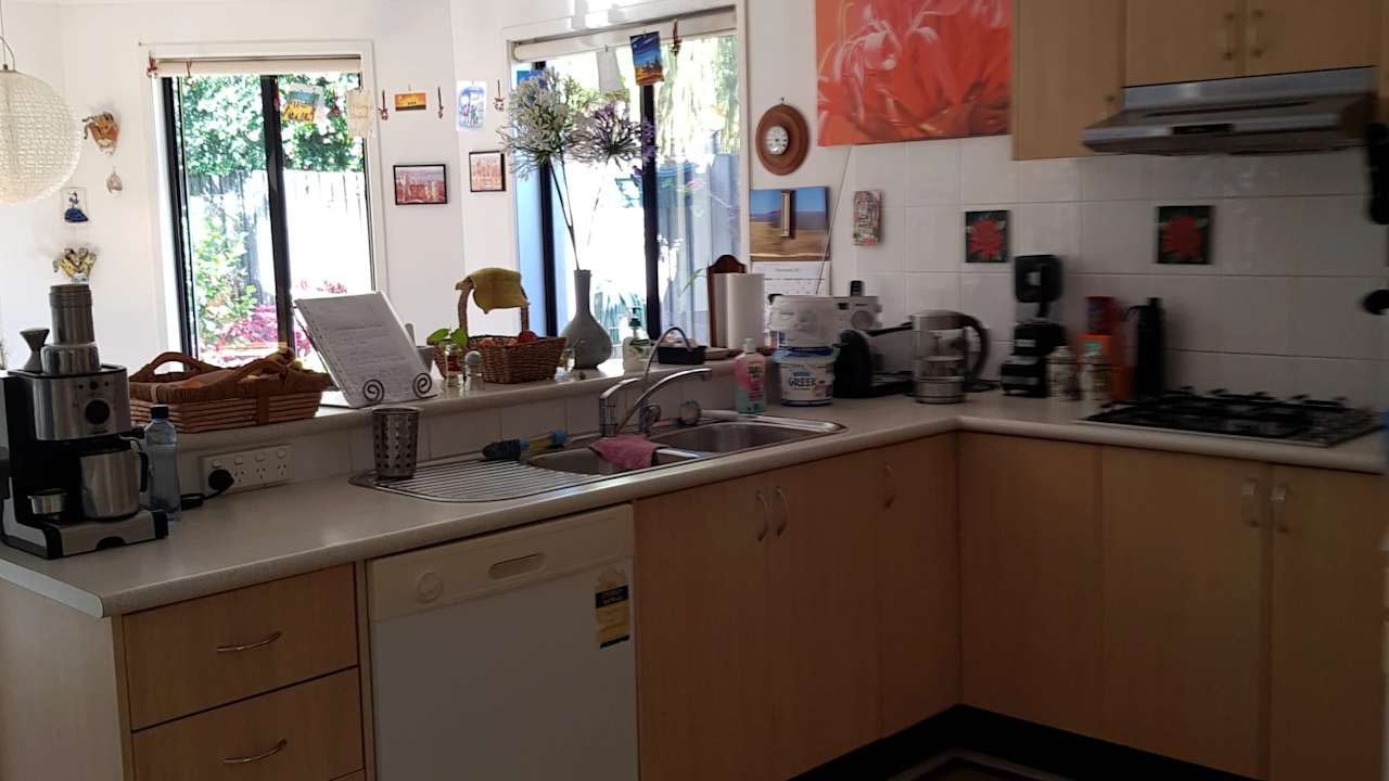 Furnished room in a share house